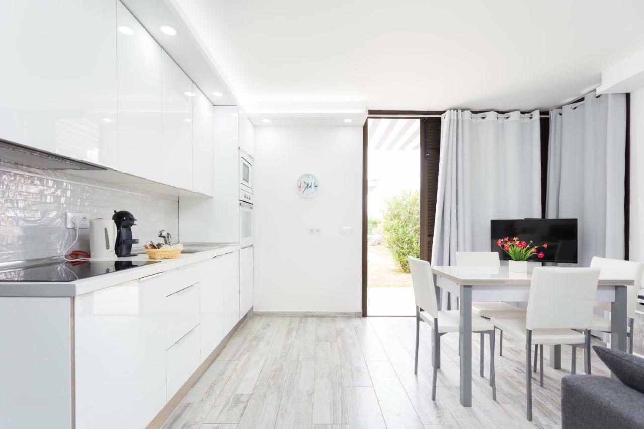 241 Quiet Bungalow With Terrace And Barbecue Плая де лас Америкас Екстериор снимка